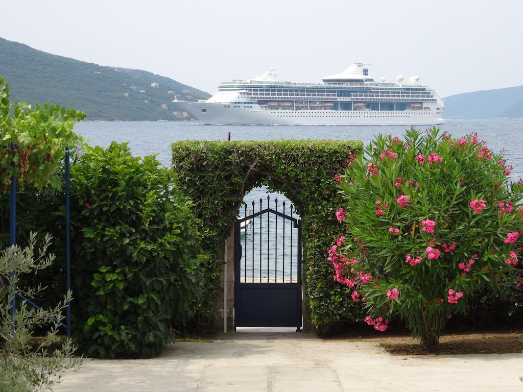 Apartments Odesa Herceg Novi Exterior photo